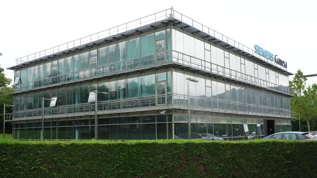 Fachada del edificio de Siemens Gamesa en Zamudio, Bizkaia
