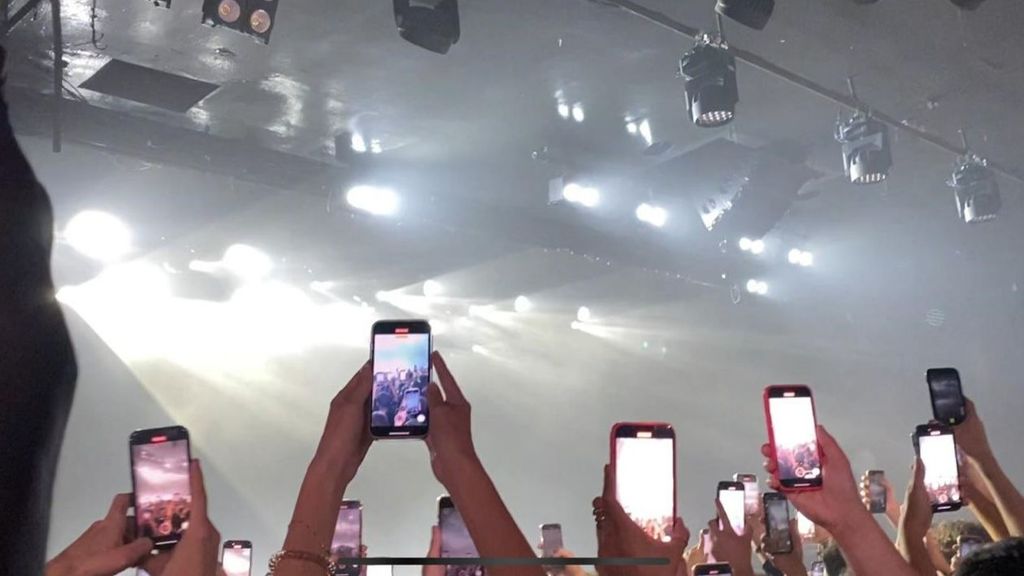 Gran público en la Sala La Riviera