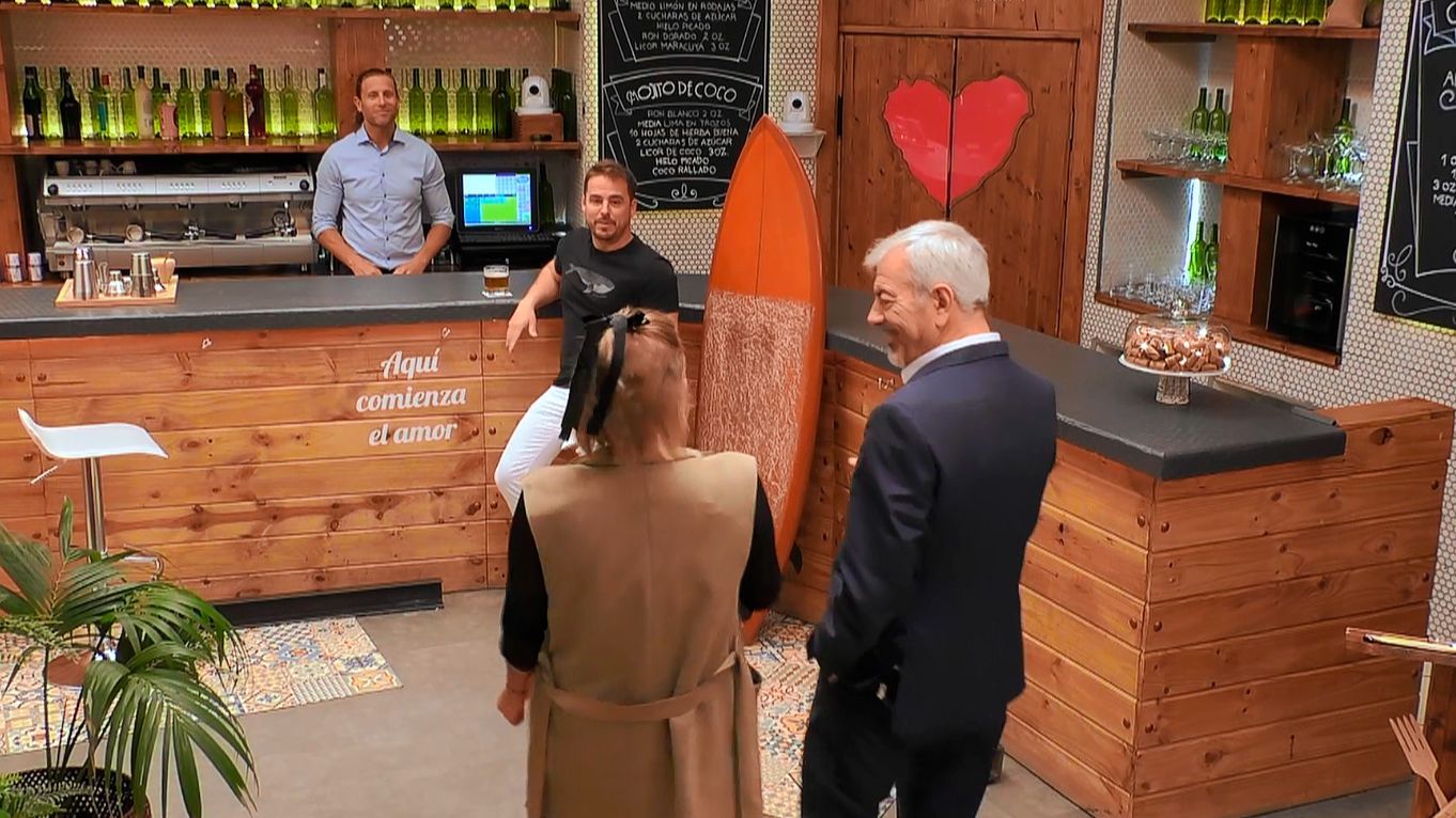 Aritz y Estefanía durante su cita en 'First Dates'