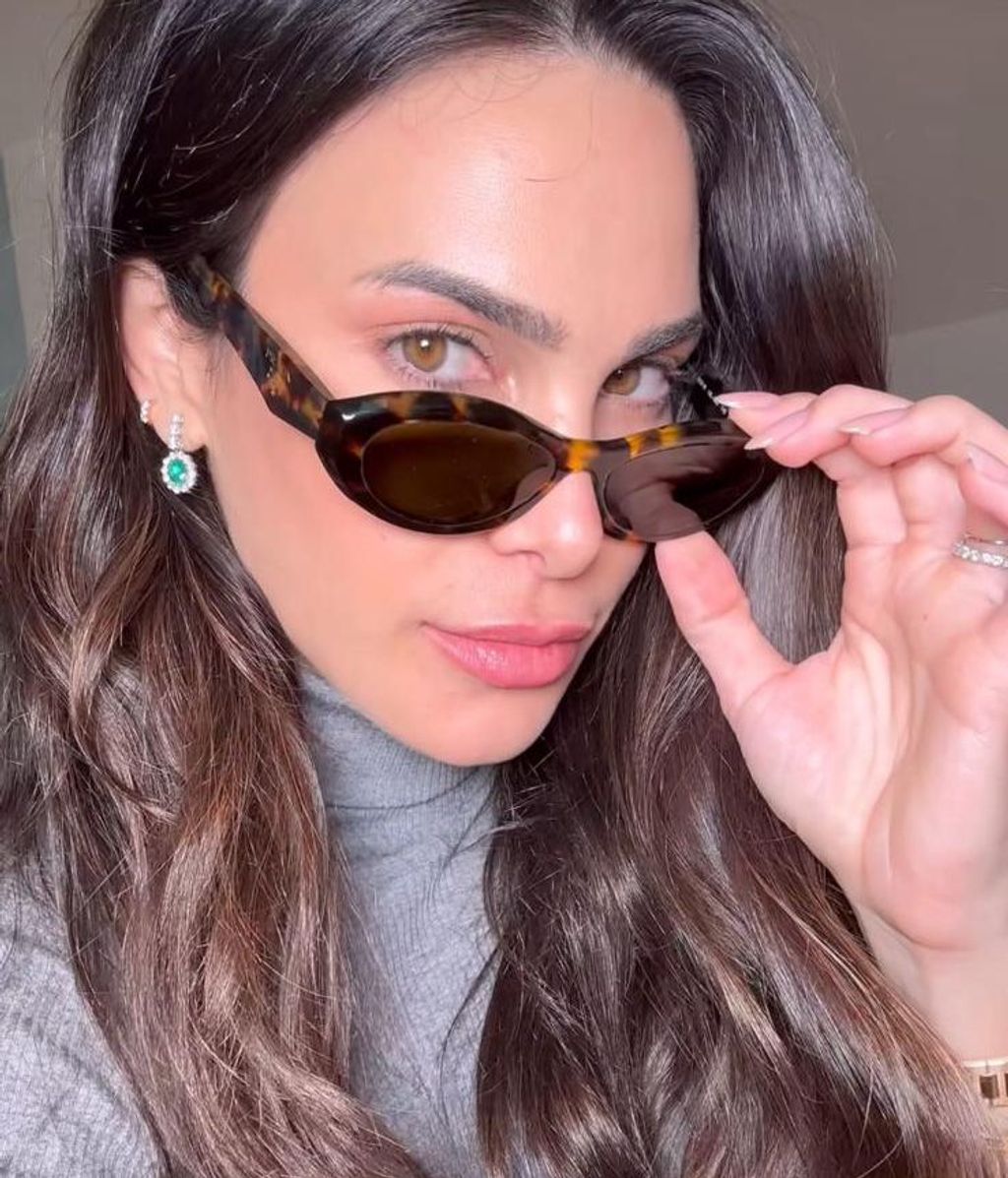 Carla Barber presume de sus nuevas gafas de Prada