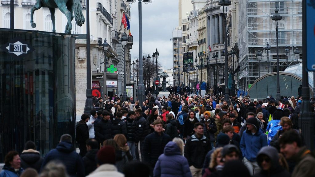 Multitud en la Puerta del Sol, Madrid