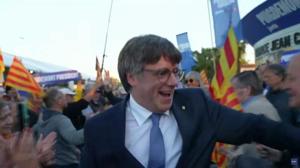 Carles Puigdemont ve "vergonzoso" investigar que mossos fuera de servicio le protejan en Francia