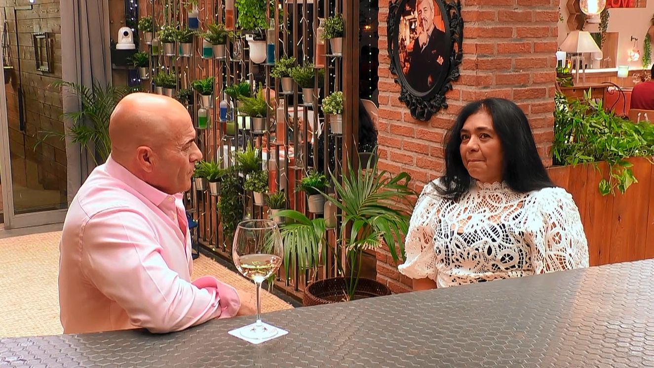 Manuel y Francia durante su cita en 'First Dates'