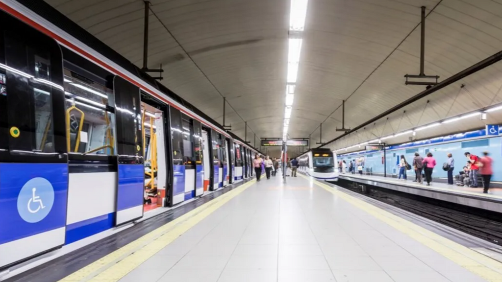 Metro de Madrid refuerza sus trenes hasta un 125% más durante las fiestas de San Isidro