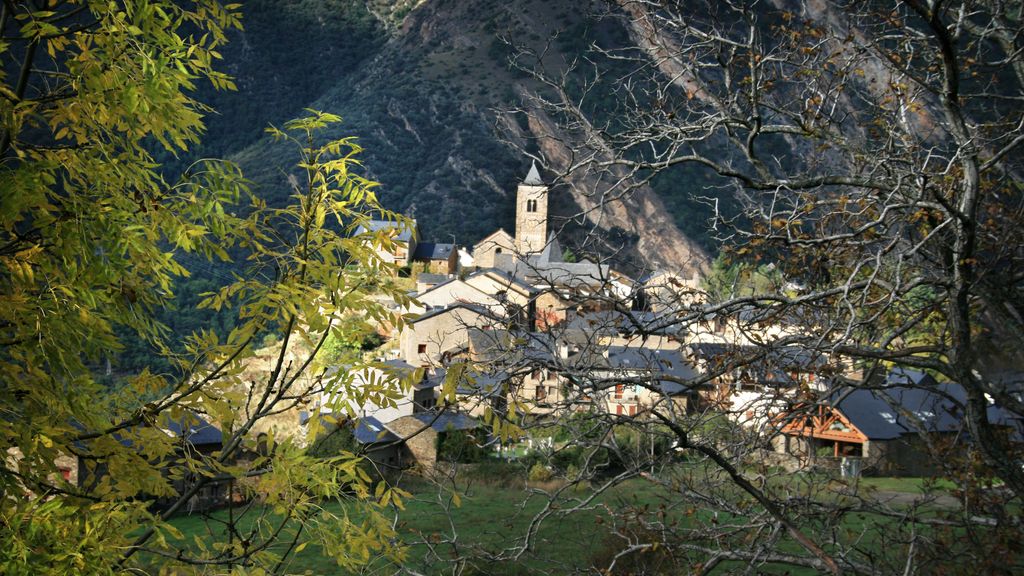 Un pueblo catalán ofrece alquiler económico para salvar su escuela