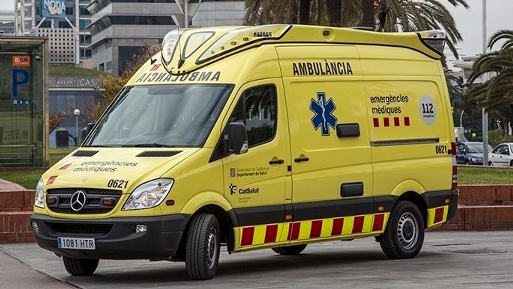 Ambulancia del SEM, que se ha trasladado hasta el Circuit de Calafat, en L’Ametlla de Mar (Tarragona), donde ha muerto un piloto
