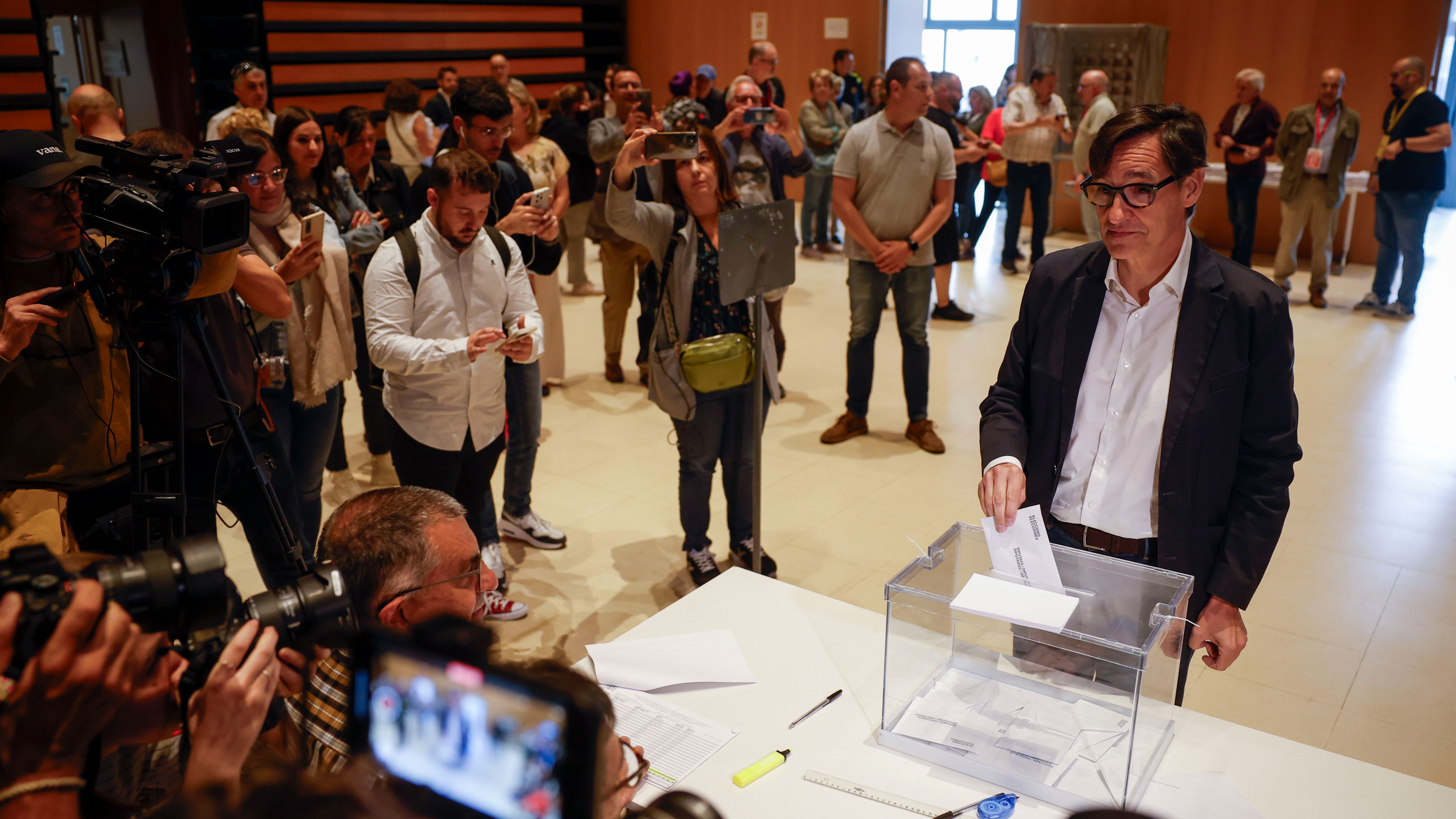 Salvador Illa asegura que hoy comienza una "nueva" y "decisiva" etapa en Cataluña