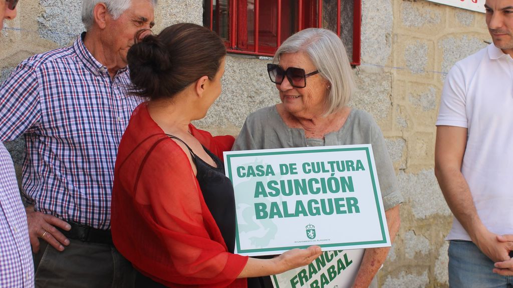 El Ayuntamiento de Alpedrete rectifica y mantiene los nombres de Rabal y Balaguer en la plaza y Casa de la Cultura
