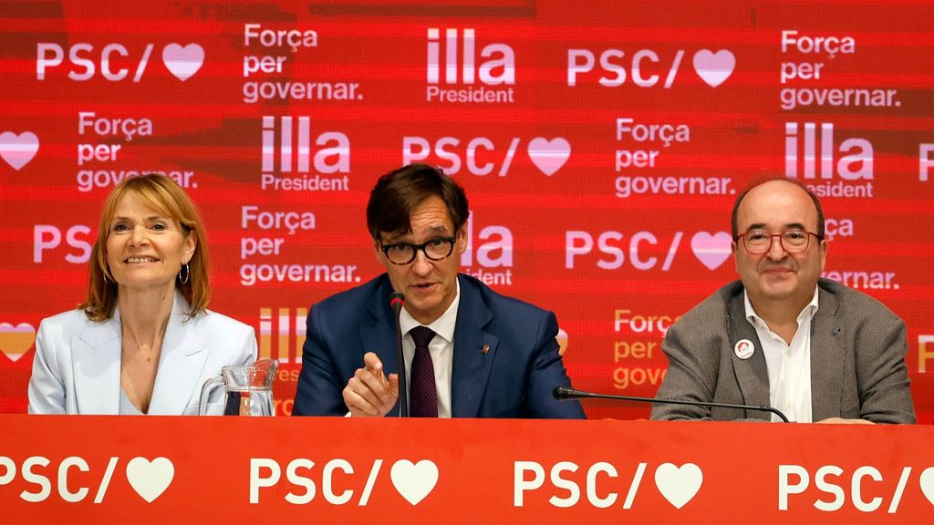 El candidato a la Generalitat por el PSC, Salvador Illa, el presidente del PSC, Miquel Iceta, y la vicesecretaria primera, Lüisa Moret