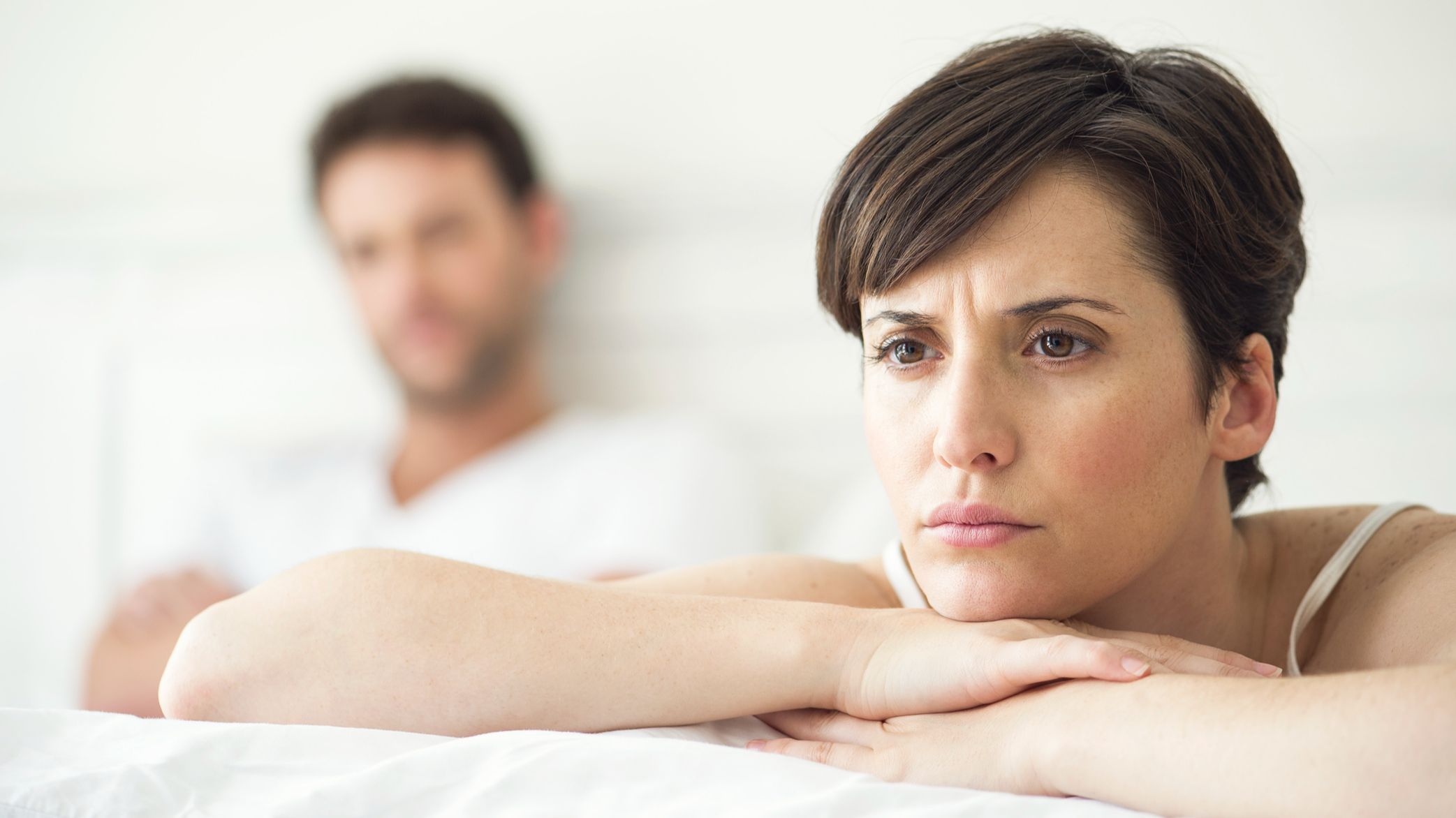 Los celos pueden ser muy dolorosos tanto para quien los siente como para la pareja.