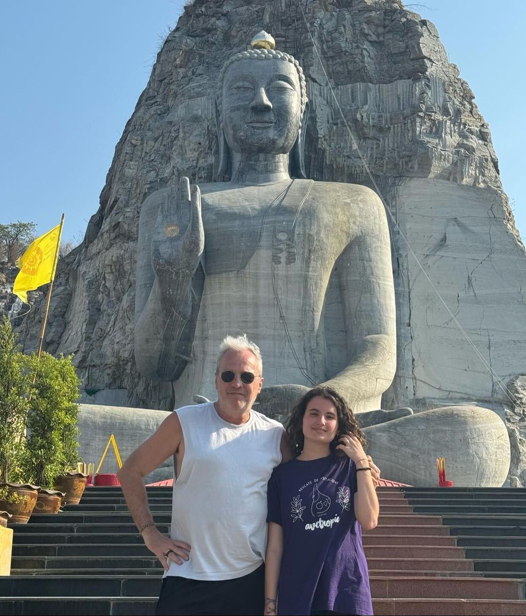 Magical, mistery tour. Padre e hija en viaje místico en Tailandia.