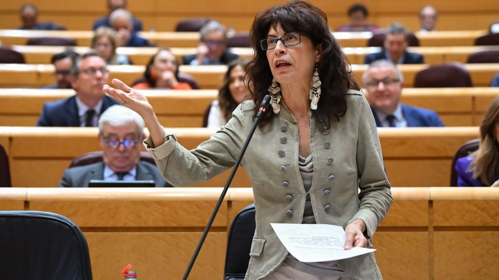 Ministra de Igualdad, Ana Redondo, durante la sesión de control al Gobierno en el Senado