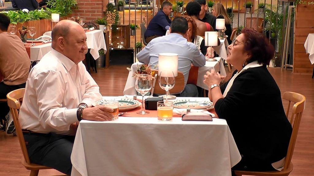 Fernando y Lula durante su cita en 'First Dates'