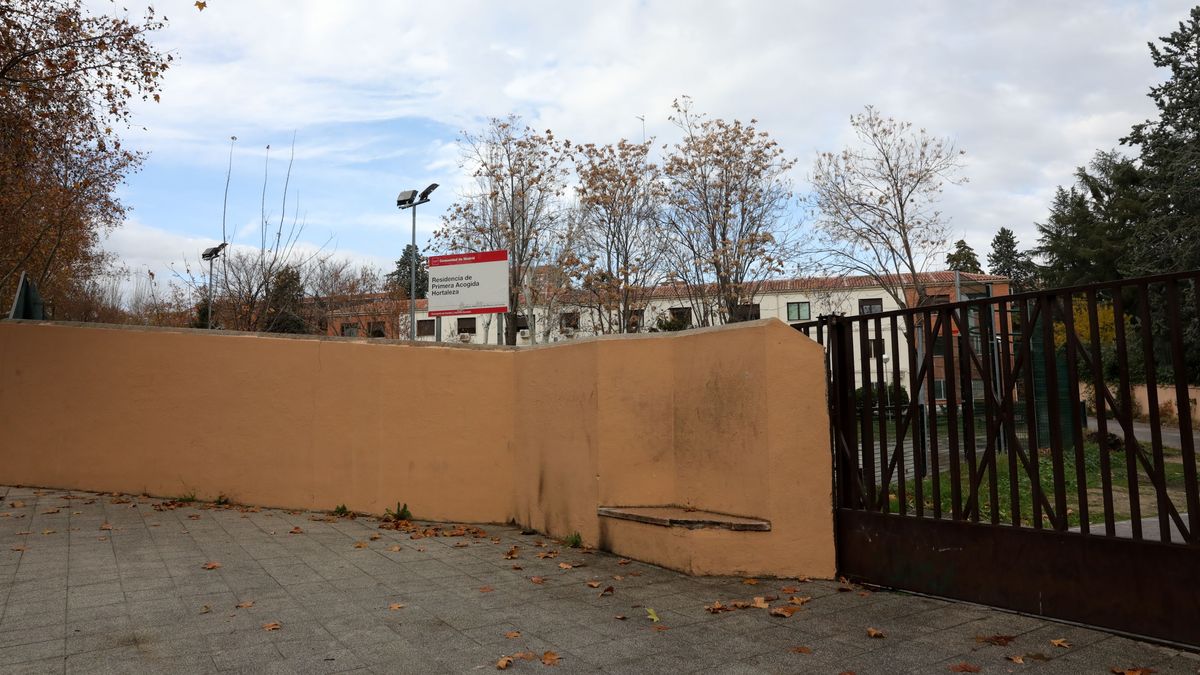 Los agentes encontraron el cúter utilizado en la agresión en un jardín del centro de acogida.