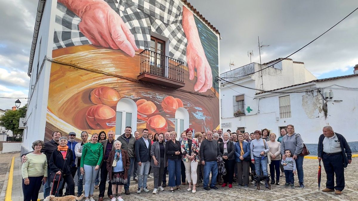 mural homenaje mujer