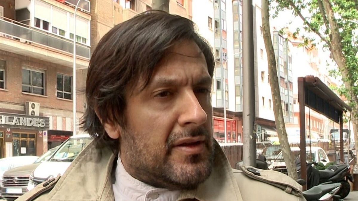 Rafael Amargo atendiendo a la prensa en Madrid