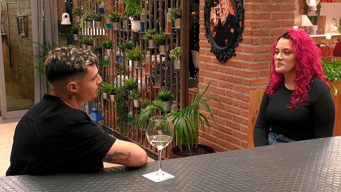 Sara y Javi durante su cita en 'First Dates'