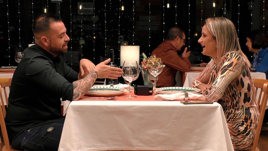 Natalia y Ezequiel durante su paso por 'First Dates'