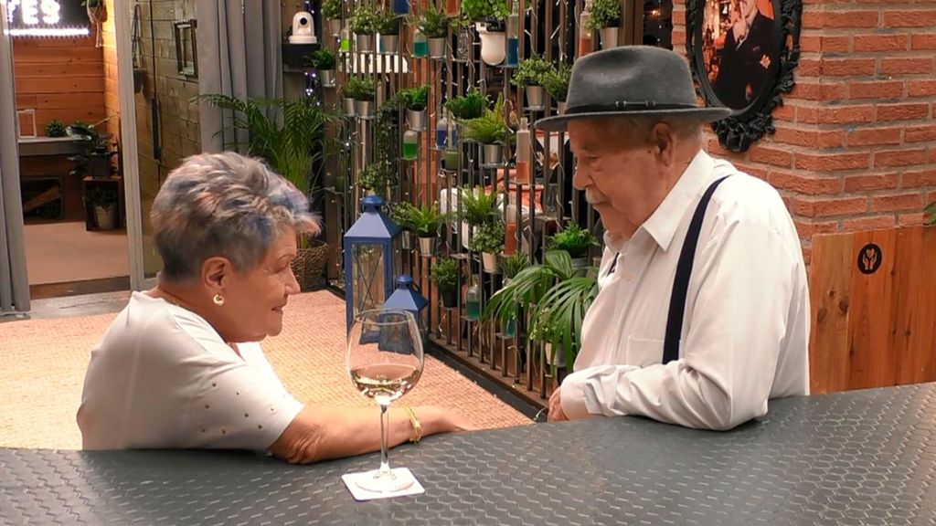 Evaristo y Rosa durante su cita en 'First Dates'