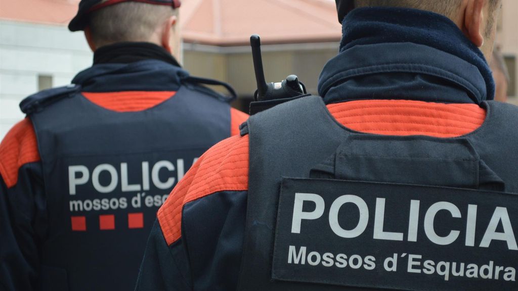 Dos agentes de Mossos d'Esquadra