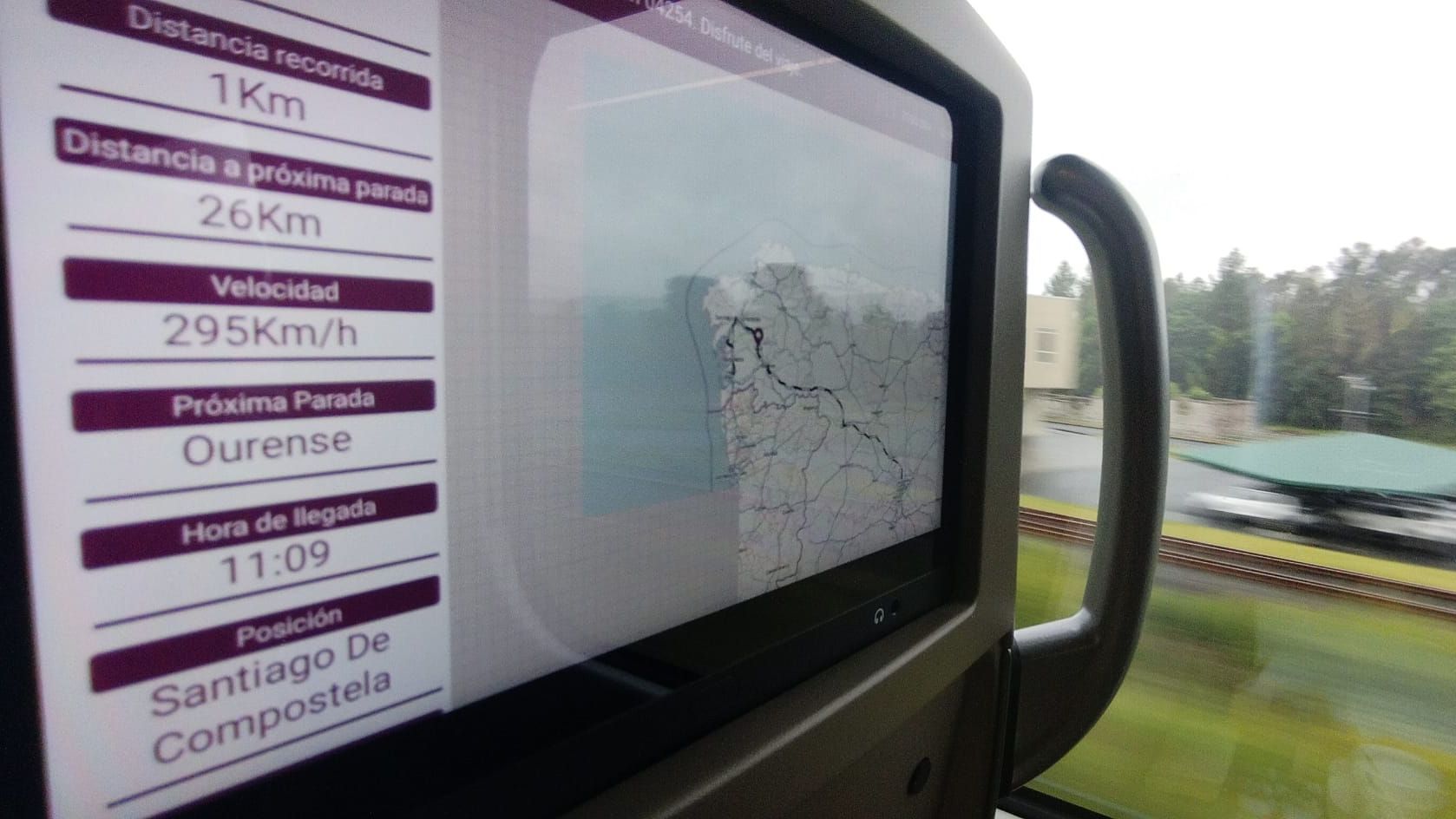 El convoy se quedó parado sin alimentación eléctrica antes de llegar a la estación de Ourense
