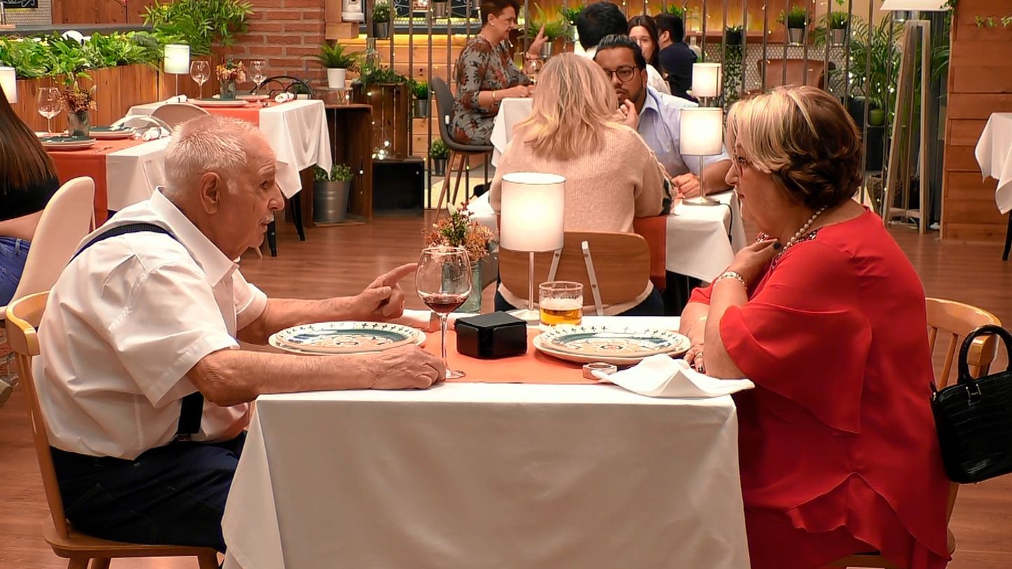 José y Rosa durante su cita en 'First Dates'