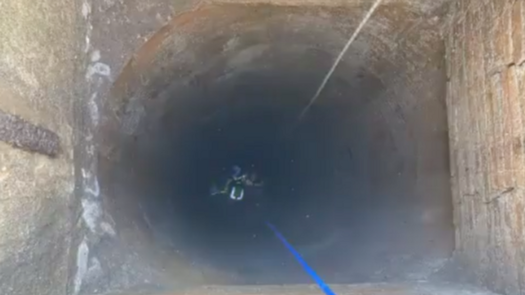 Rescatan a un hombre tras caer en un pozo desde diez metros de altura en Terrassa