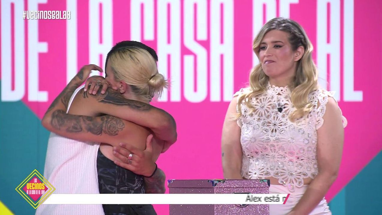 El emotivo abrazo entre Gabriella y Álex