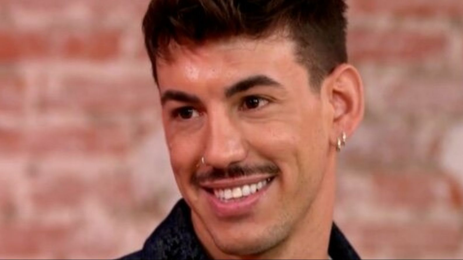 Luitingo posa con la ropa de Jessica Bueno