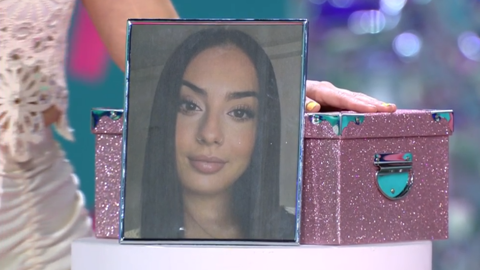 Mónica, examante de Álex Girona