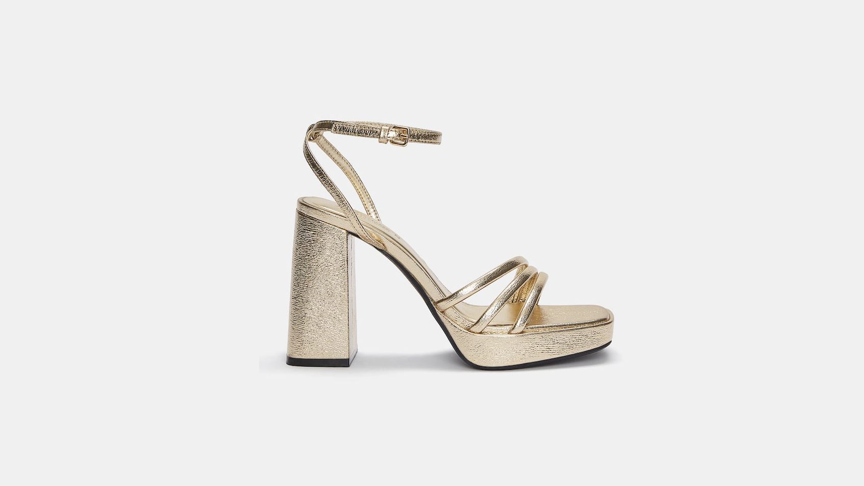 Sandalias Pull & Bear.