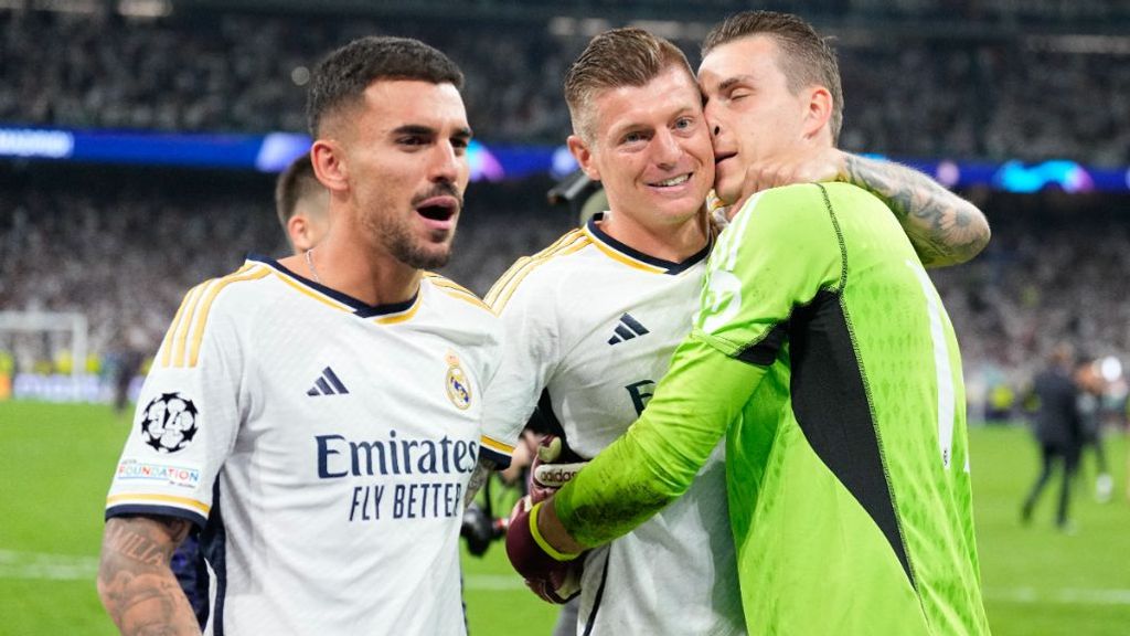Toni Kroos celebrando junto al resto de sus compañeros del Real Madrid