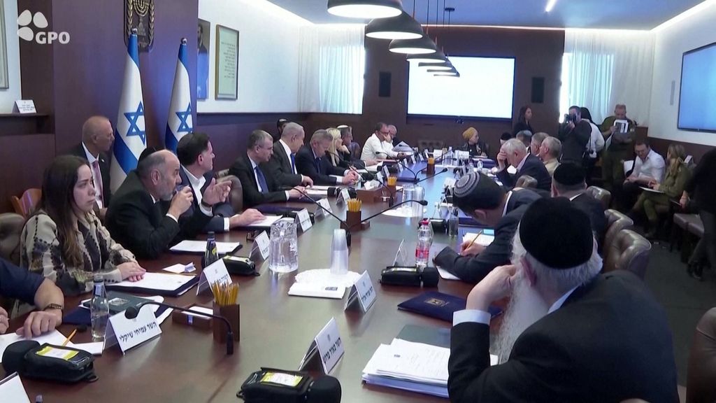 Reunión del gabinete de Benjamin Netanyahu en el que el ultraortodoxo Yitzhak Goldknopf es ministro de Vivienda y Construcción