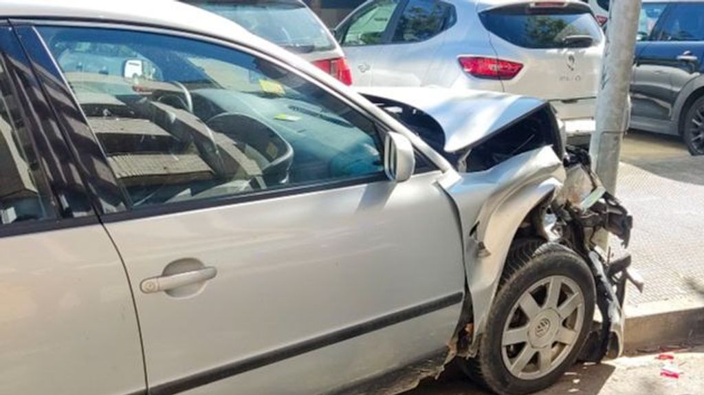 Un menor estrella el coche de su padre tratando de huir de la policía en Huesca, Aargón