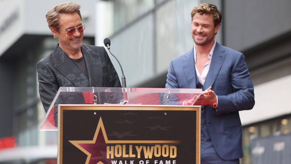 Robert Downey Jr. durante su discurso junto a Chris Hemsworth este 23 de mayo.