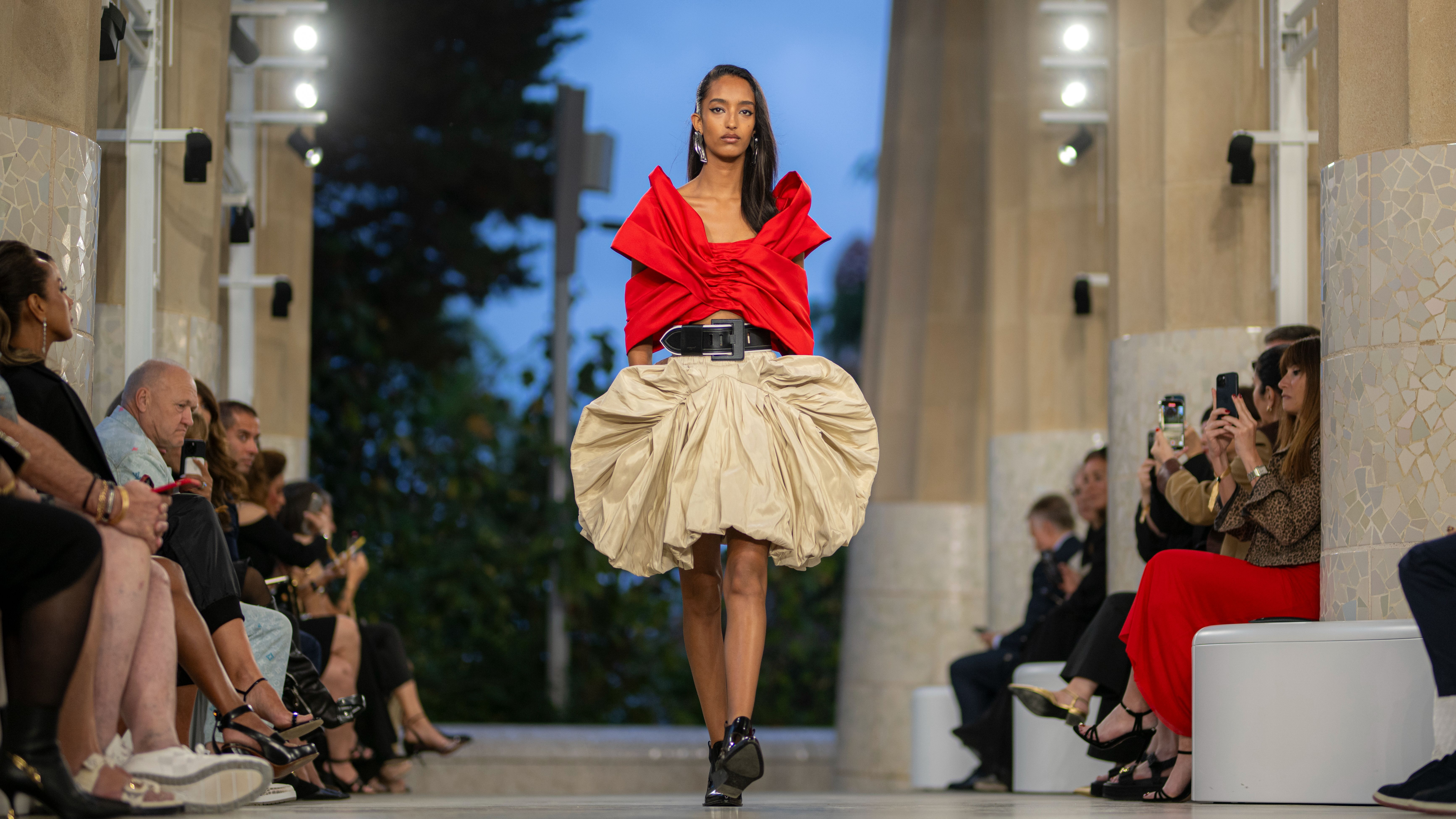 Desfile de Louis Vuitton en el Park Güell