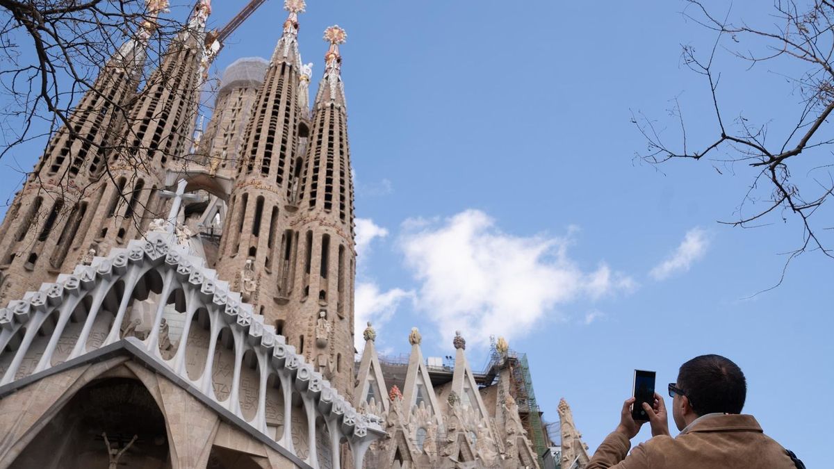 El pacto que promete Barcelona sobre la Sagrada Familia: una solución urbanística para la escalinata