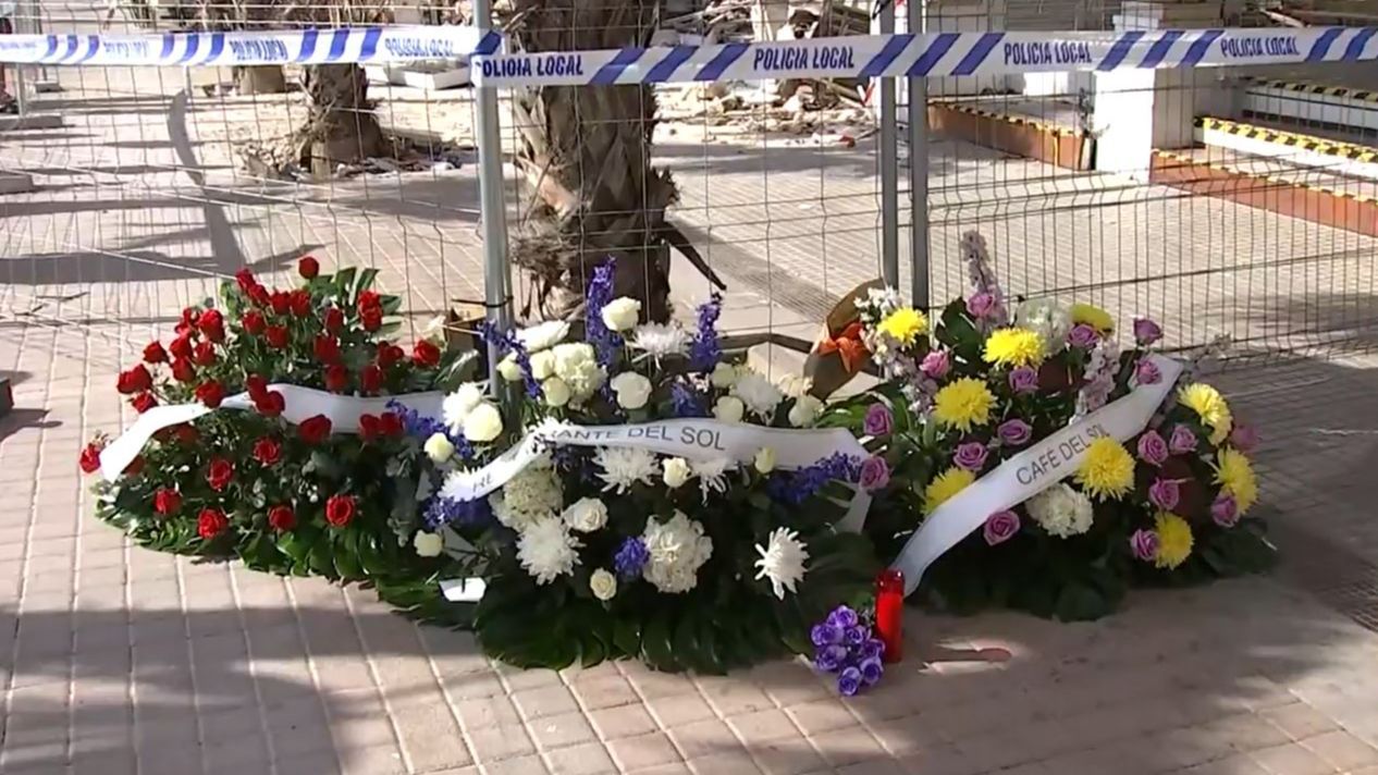 Homenaje a las víctimas del derrumbe en el Medusa Beach Club de Palma