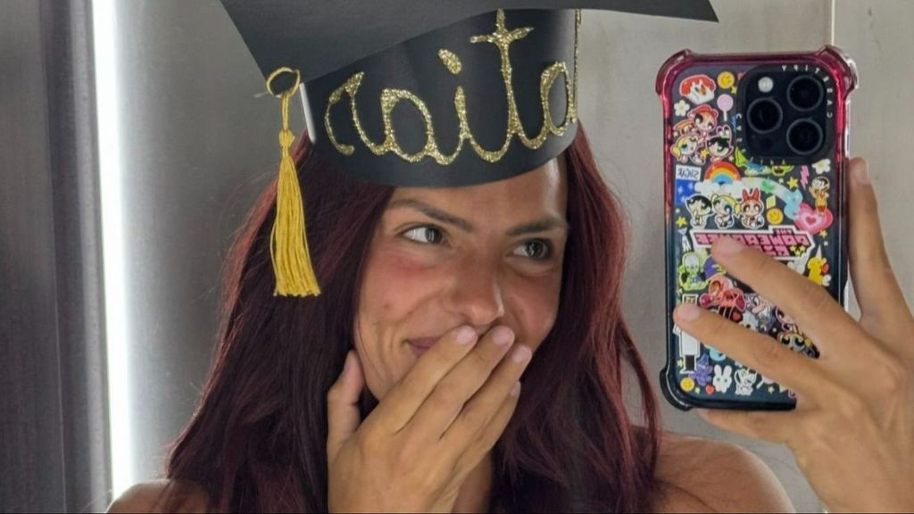 La emoción de Laura Matamoros al asistir a la graduación de su hijo Matías