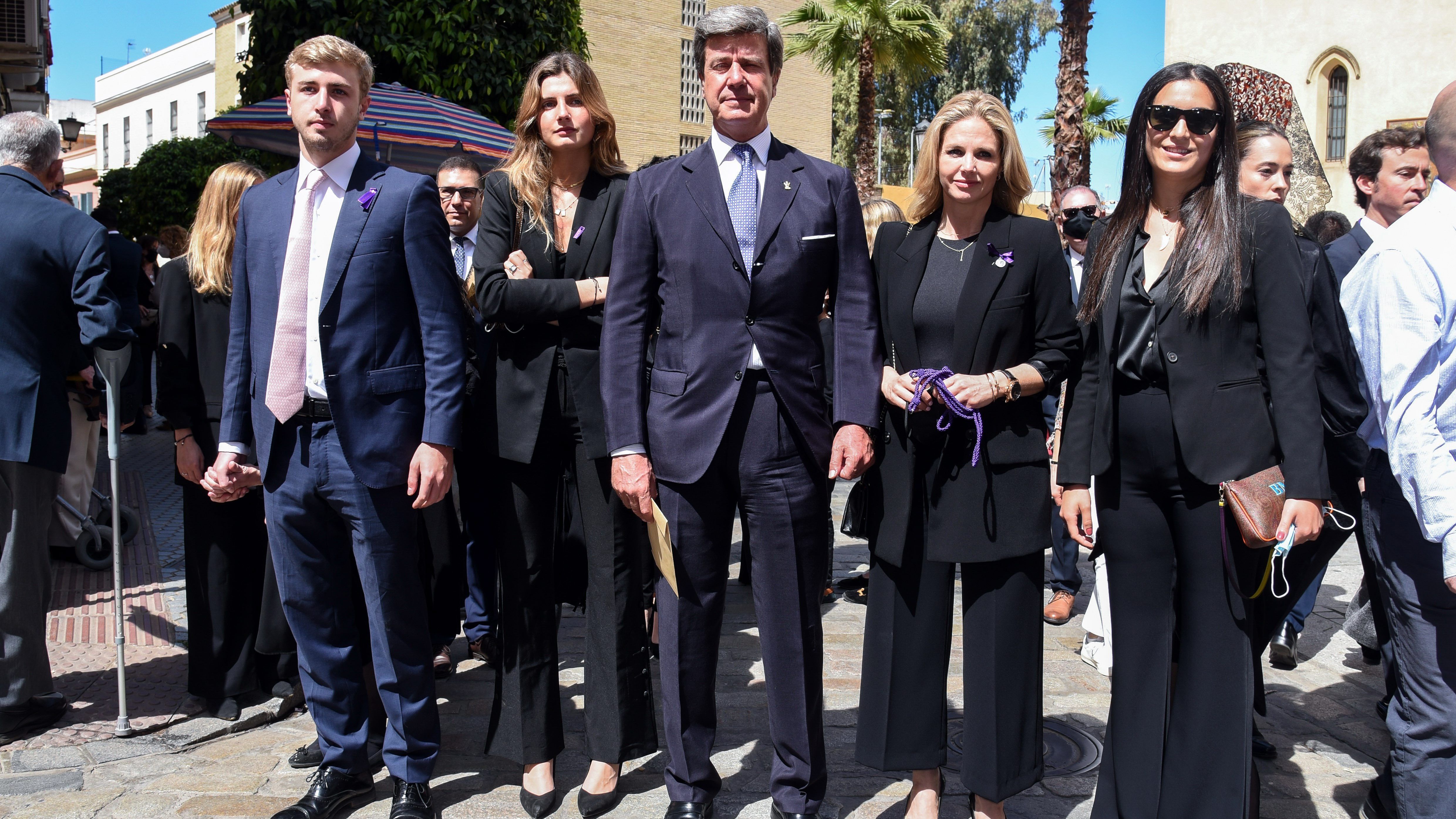 La expareja y sus hijos, en una imagen del año 2022