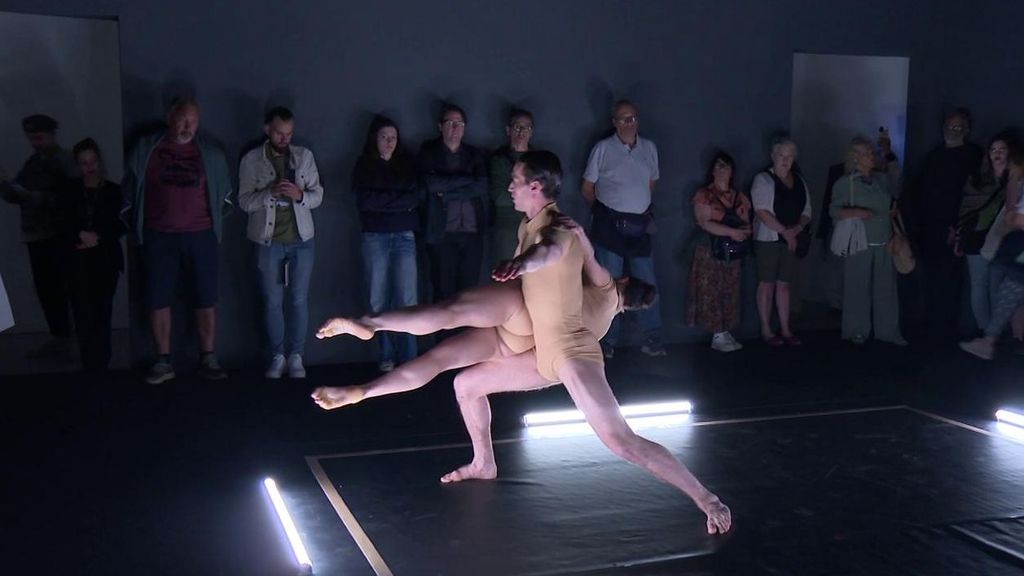 La exposición 'Italia Danza' rompe las barreras de los sentimientos en Madrid