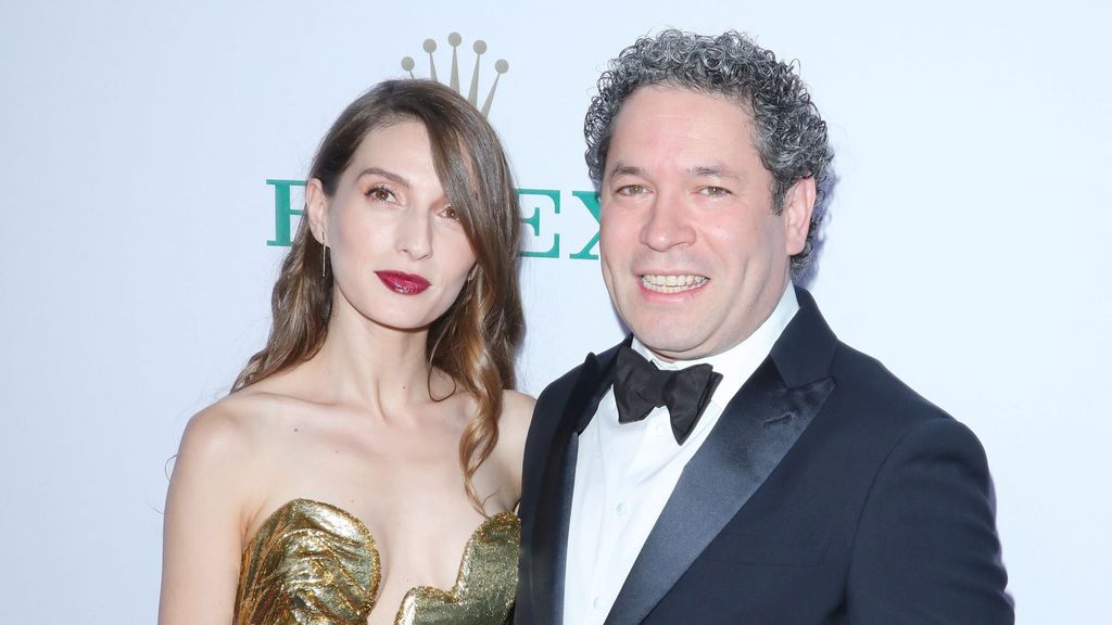 María Valverde y Gustavo Dudamel.