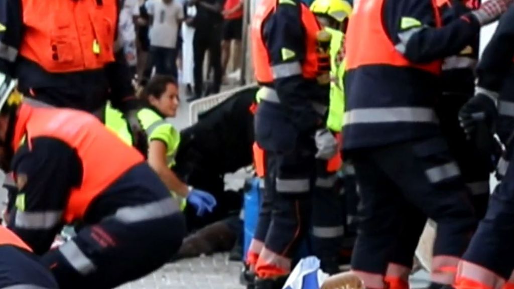 Shock por el derrumbe en Palma: rescates a contrarreloj, maniobras de reanimación en plena calle y ataques de ansiedad