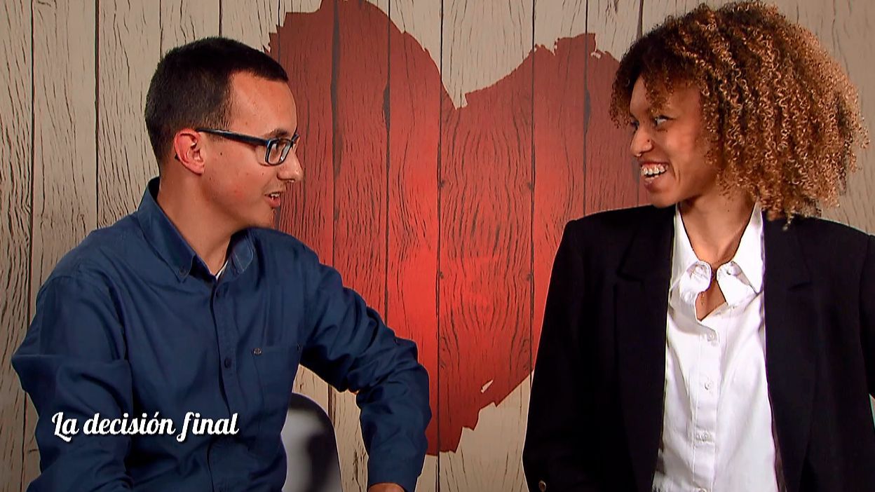 Katia y Javier durante su cita en 'First Dates'