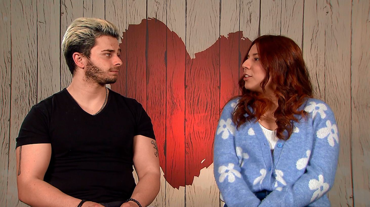 Alba y Camilo durante su cita en 'First Dates'