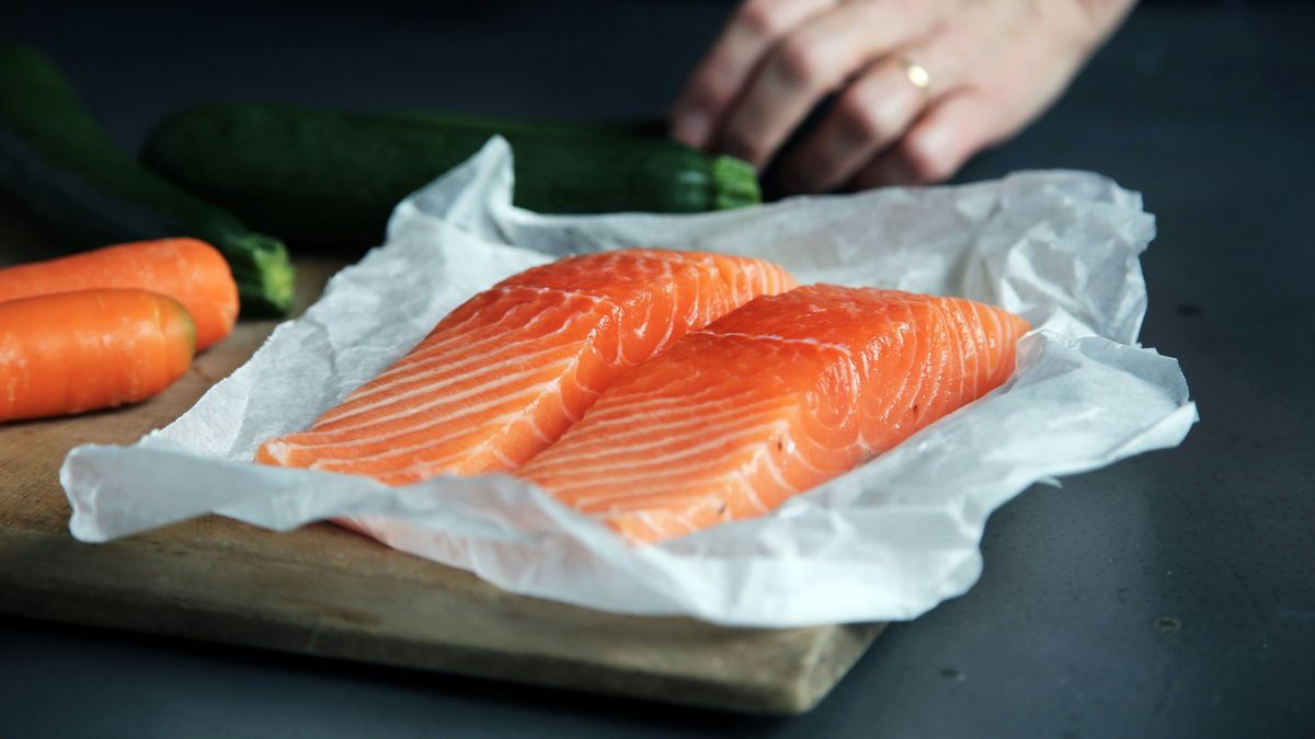 pescado salmon detectar anisakis unsplash