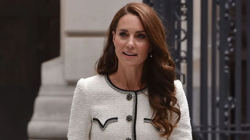 Fuentes cercanas a los Windsor han revelado que el tratamiento de Kate Middleton "ha dado un giro" y que "se encuentra mucho mejor"