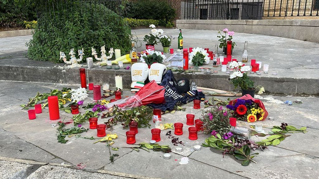 Altar improvisado en el lugar donde murió Felipe