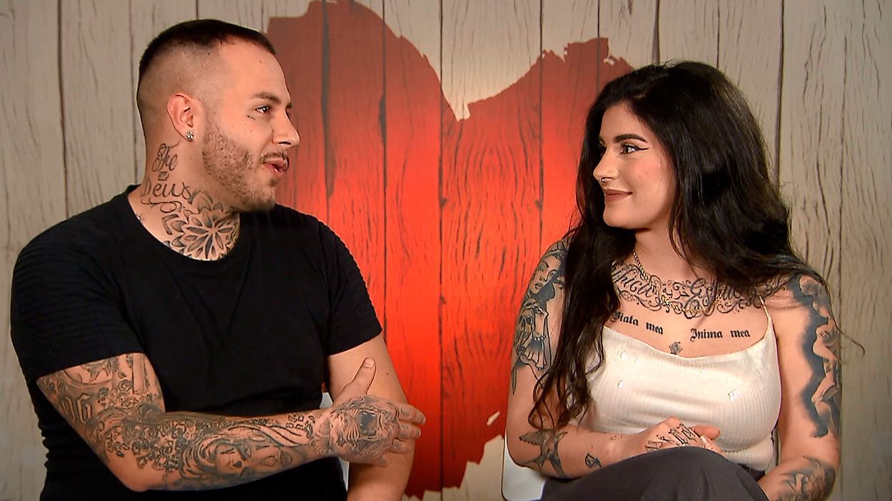 Raquel y Rómulo durante su cita en 'First Dates'