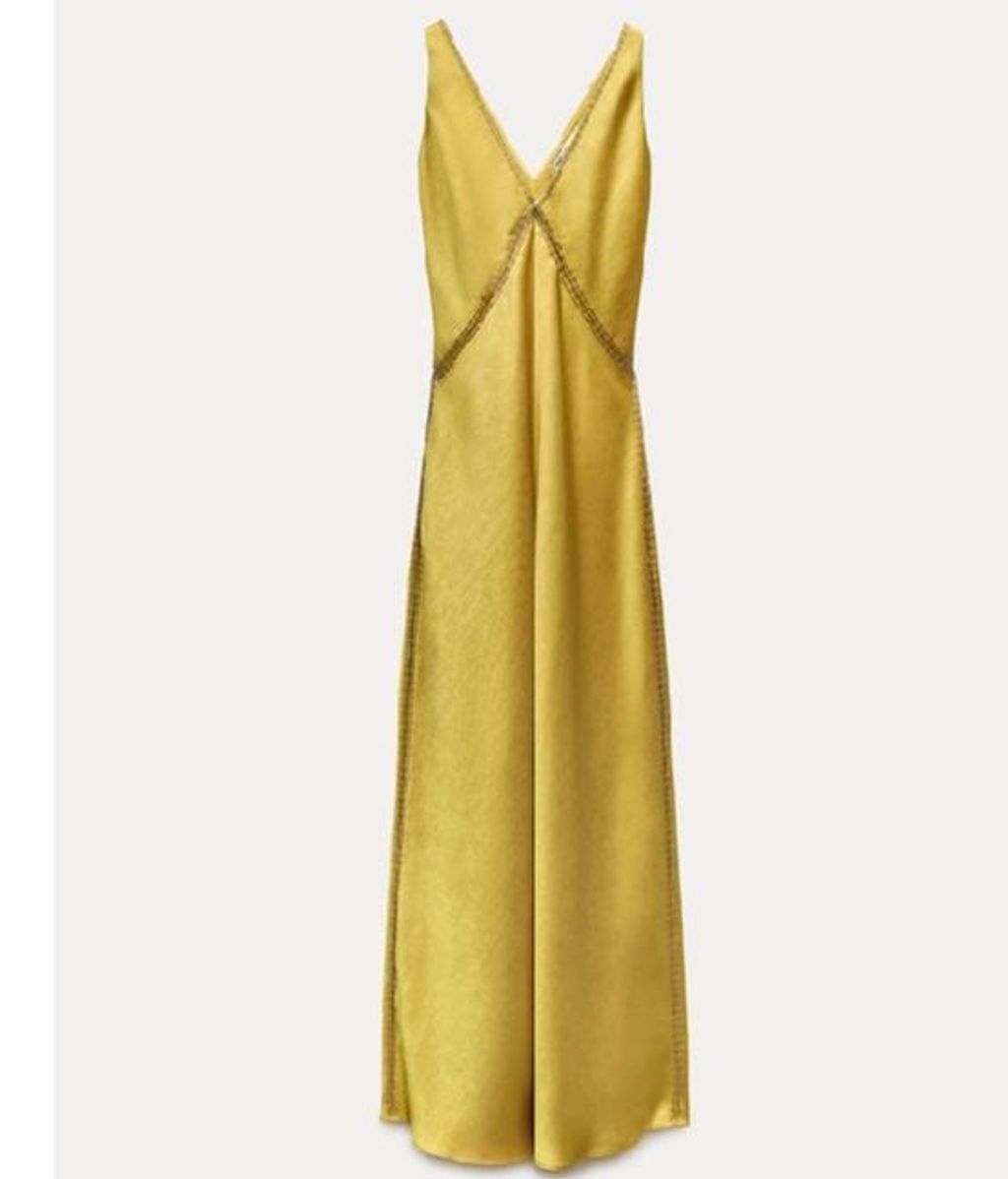 Vestido lencero amarillo de Zara